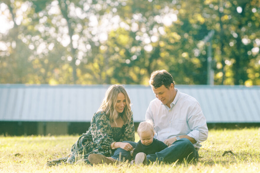 The Best Dresses for Family Photos + tips to pick your most flattering option!