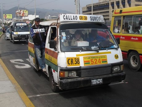 Dicas de Viagem no Peru - Combi Onibus