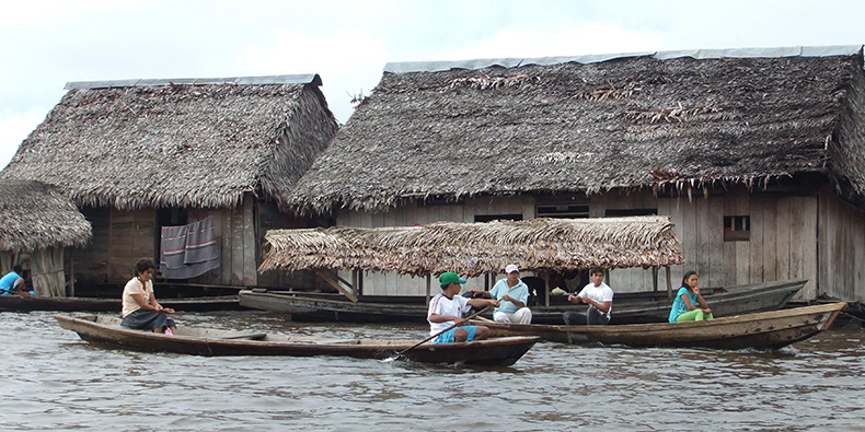 houses in iquitos