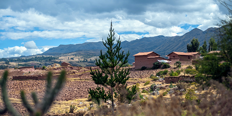 yuncaytapa cusco village